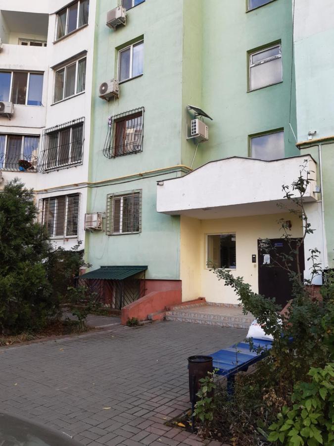 Apartment In Historical Centre Odesa Exterior photo